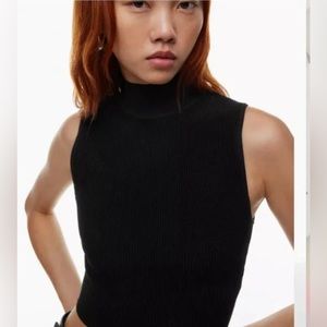 Aritzia babaton mock neck sculpt top